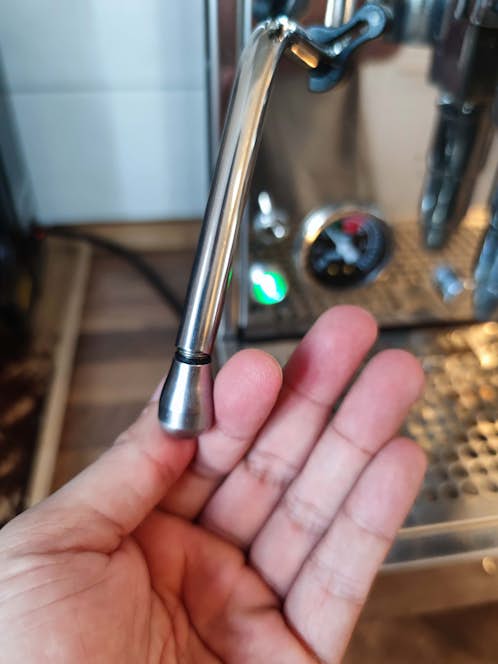 Ventil der Dampflanze lässt sich abschrauben